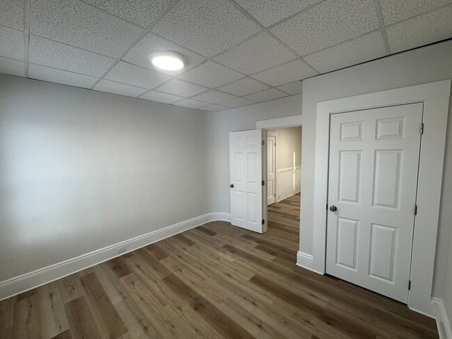 Building Photo - 16 Avon St