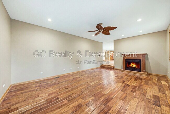 Building Photo - 1007 Forest Dr