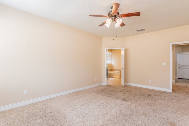 Building Photo - 3922 Retreat Run