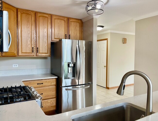 Building Photo - 517 Willow Way