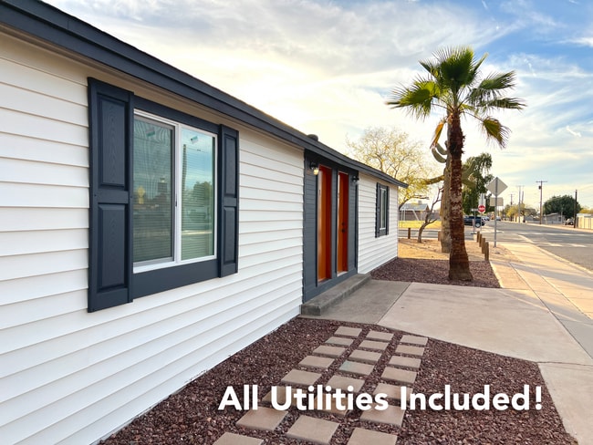 Primary Photo - 441 E Brady St