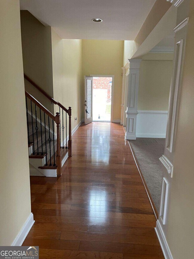 Building Photo - 5645 Princeton Run Trail