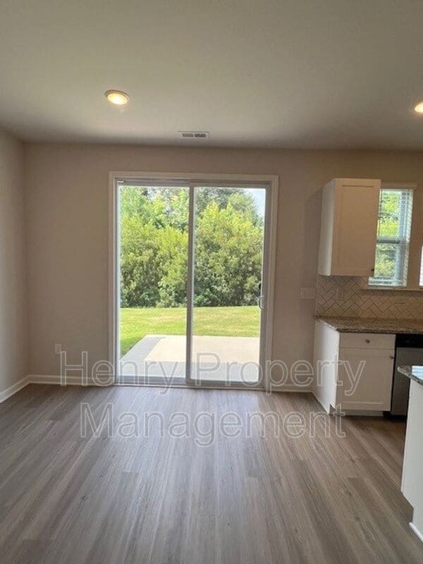 Building Photo - 775 Amarra Dr