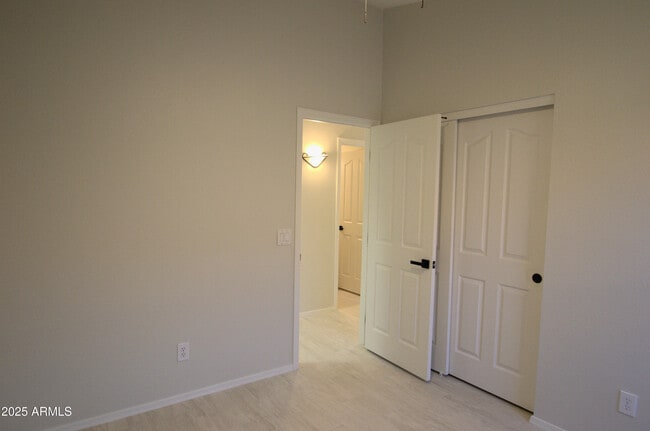 Building Photo - 7929 W Wescott Dr