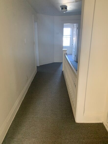 Building Photo - 3422 Daisy Ave