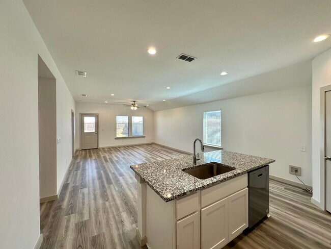 Building Photo - 2328 149th St