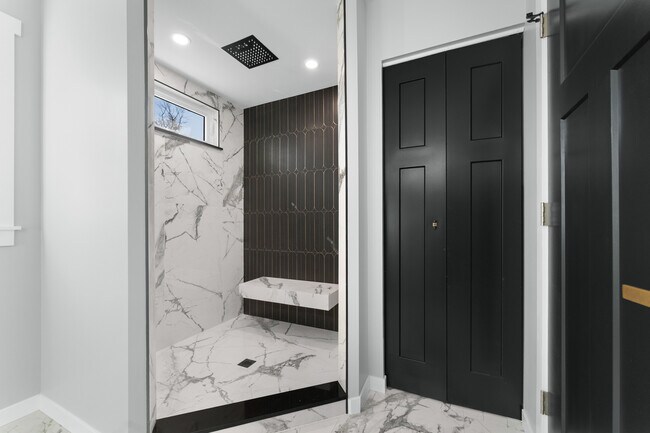 Building Photo - 2N359 Mildred Ave