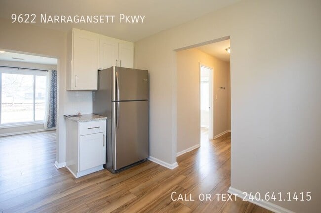 Building Photo - 9622 Narragansett Pkwy