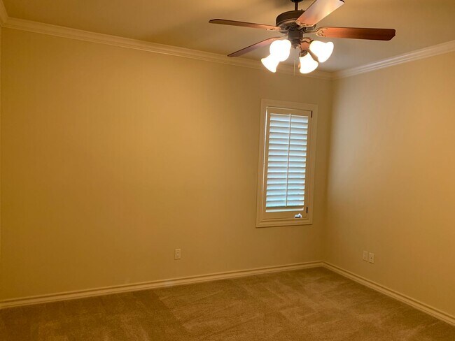 Building Photo - Luxury Garden Home In Tanglewood Terrace!!
