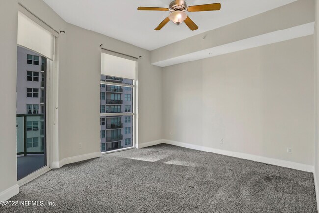 Building Photo - 1431 Riverplace Blvd