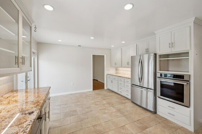 Building Photo - Beautiful Ranch Home with Bonus Room & Detached ADU | Minutes to Downtown
