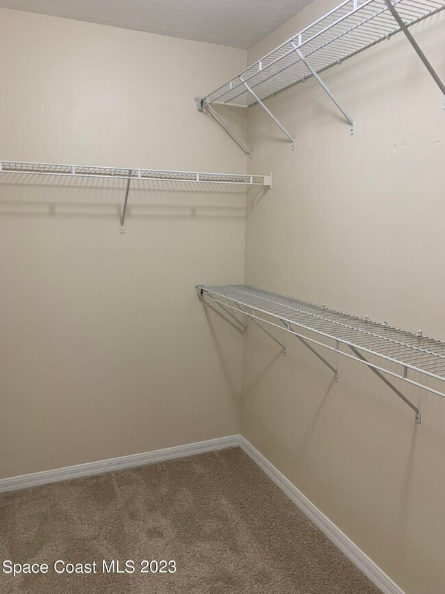 Building Photo - 950 Nixon Cir NE