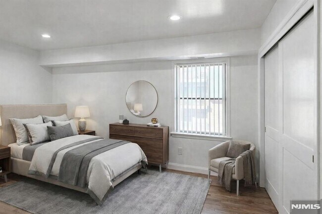 Building Photo - 700 Schuyler Ave