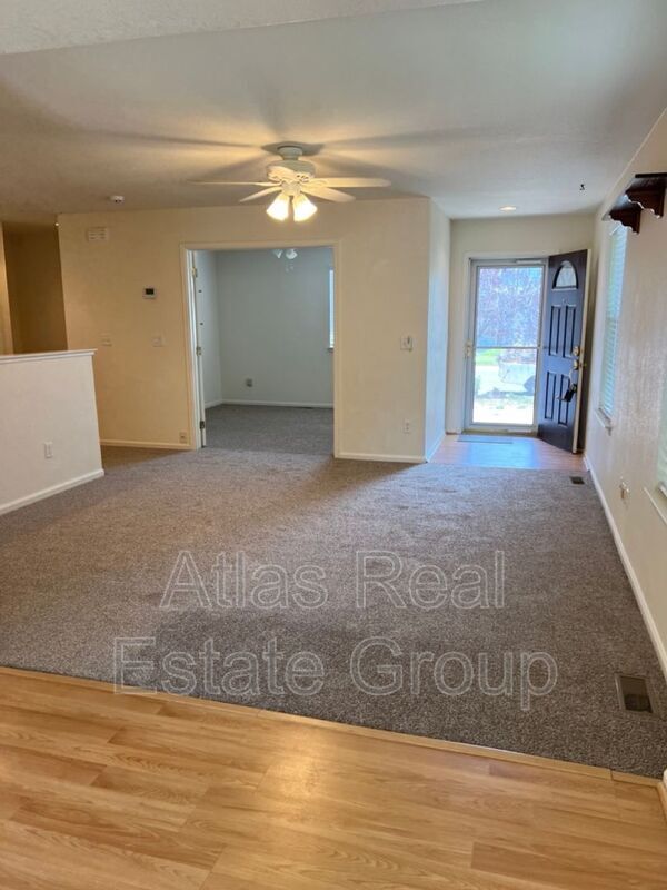 Building Photo - 8179 S Mobile Way