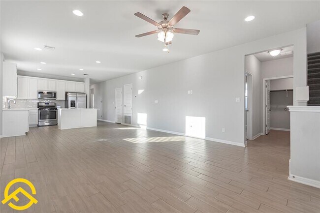 Building Photo - 3008 Sage Ranch Dr