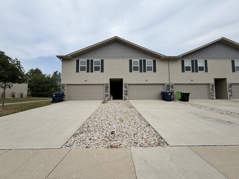 Building Photo - 639 McKay Way