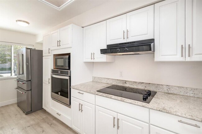 Building Photo - 2411 Gallery View Dr