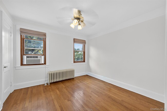 Building Photo - 26 9th St