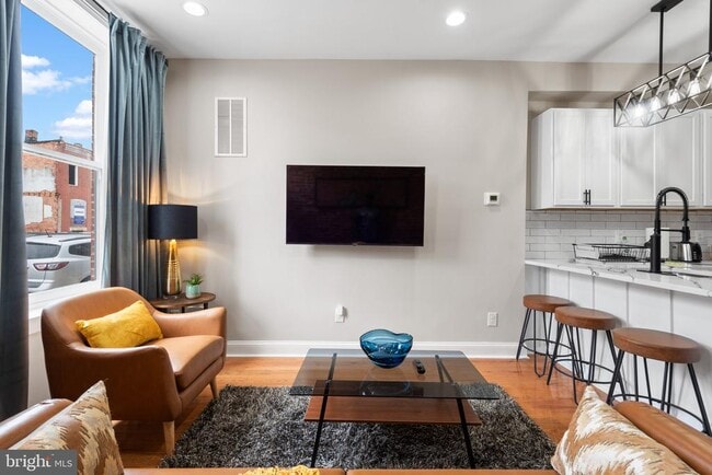 Building Photo - 2235 E Chase St