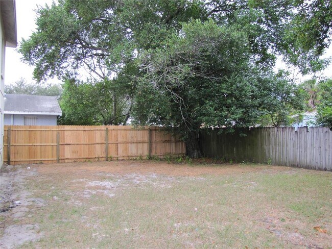 Building Photo - 3404 N Garrison St