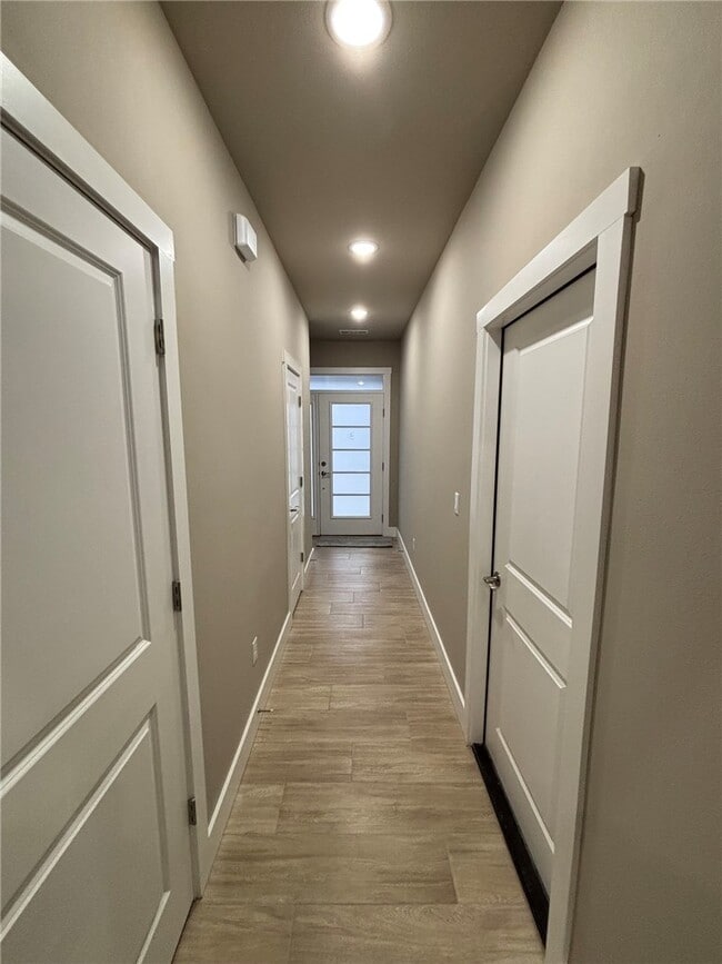 Building Photo - 470 Azurite Rd