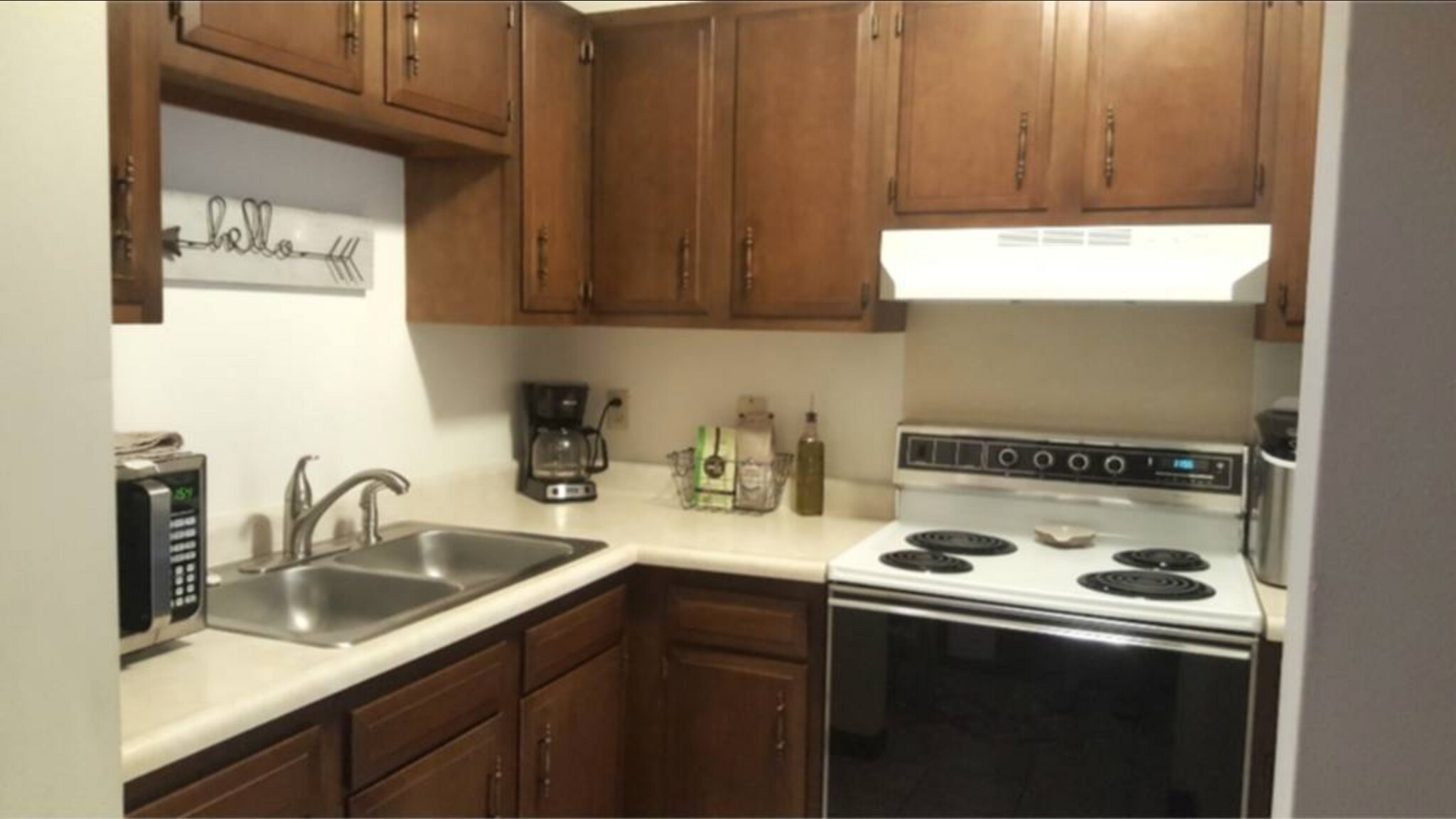 Kitchen - 1334 Spring Village Dr