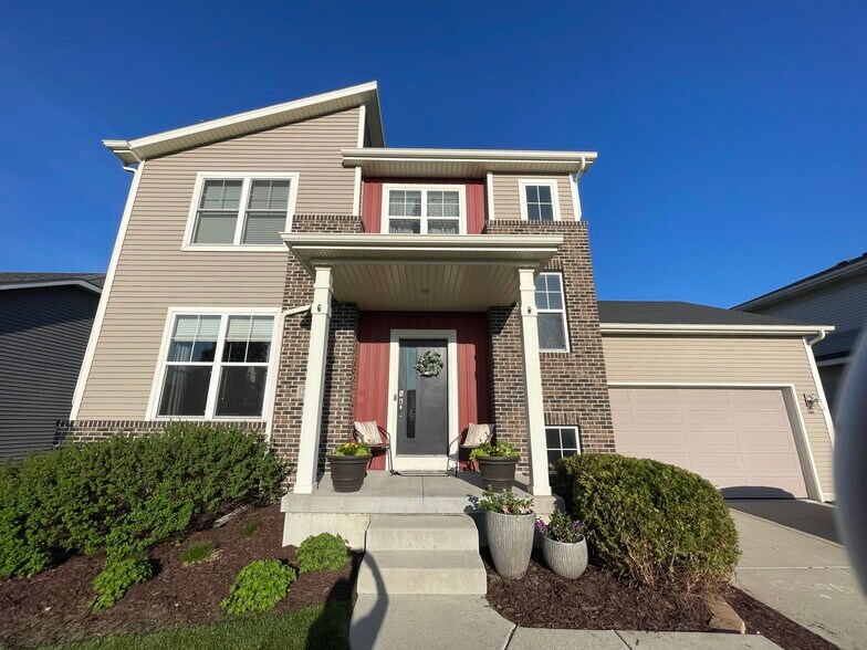 Building Photo - 5370 Little Bluestem Dr