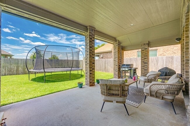 Building Photo - 24807 Pleasant Shores Ct