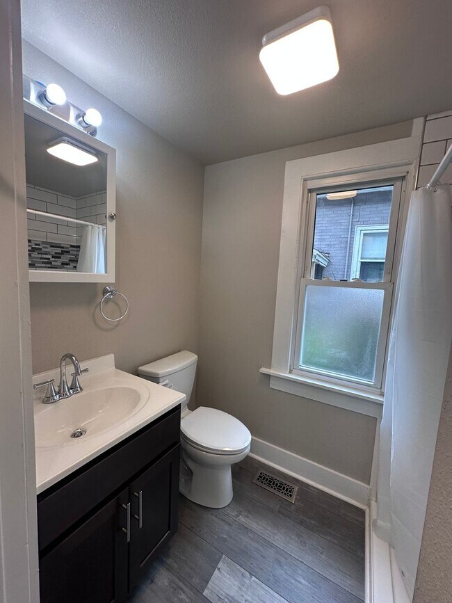 Building Photo - 3BR/2BA Rent to Own Home with Large Garage