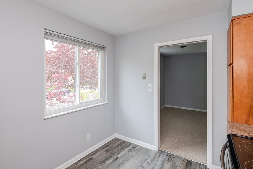 Building Photo - 1258 Westcliff Ct