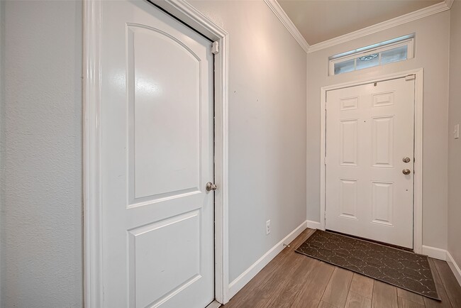 Building Photo - 346 Apache Field Ln