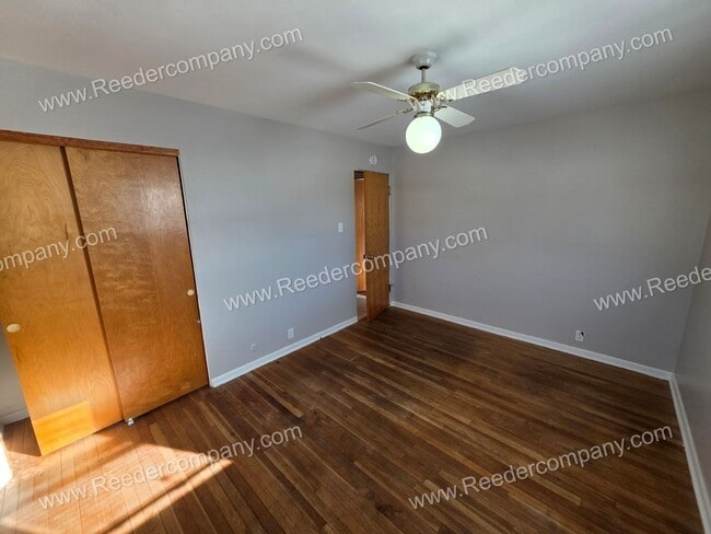 Building Photo - Well maintained 3 bedroom 2 bathroom house