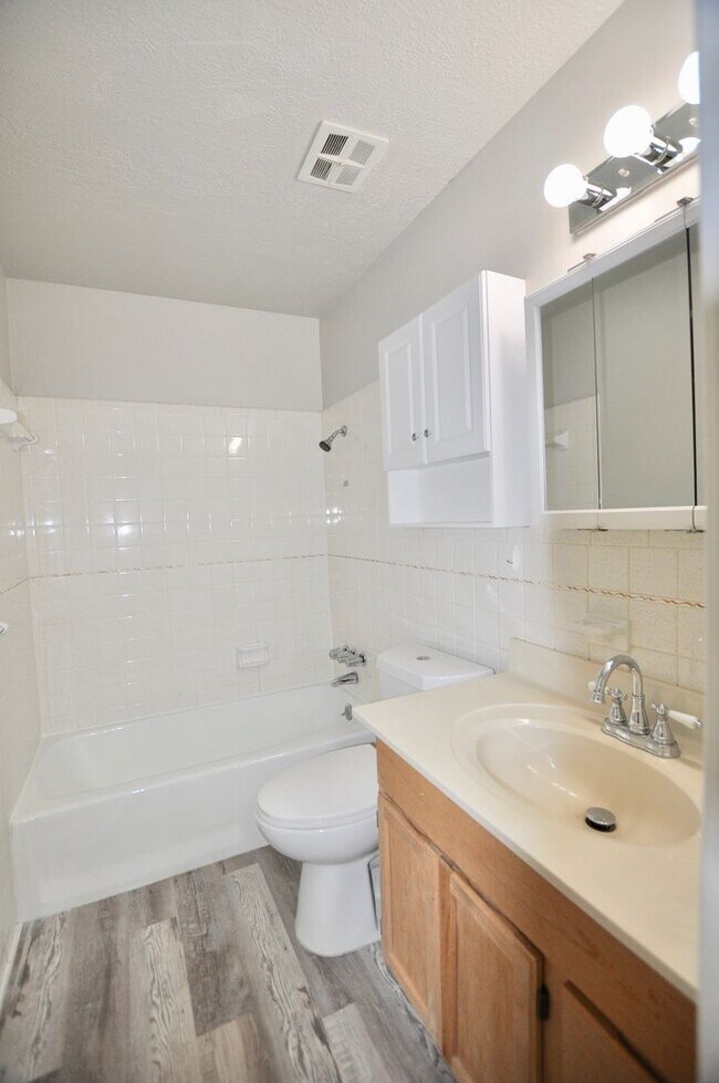 Building Photo - COMING SOON! FOR LEASE! Nice Remodeled - 3...