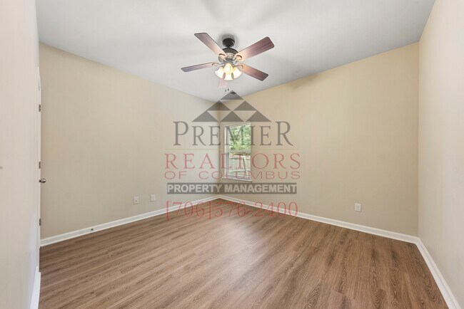 Building Photo - 306 Irish Ln