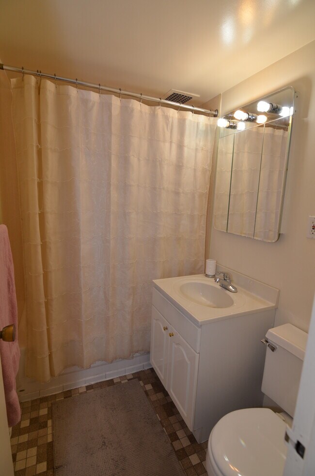 Building Photo - 130 Water St