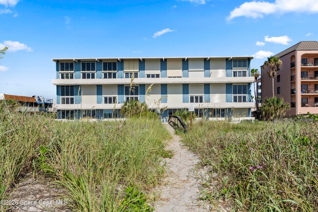 Building Photo - 5050 Ocean Beach Blvd