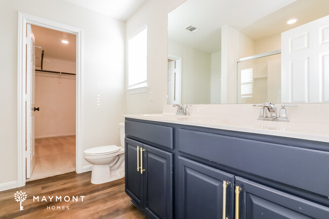 Building Photo - Spacious 4-Bedroom Home with Bright Interior