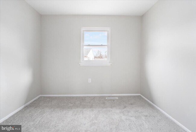 Building Photo - 256 Nathan Way