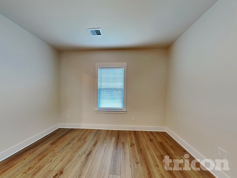 Building Photo - 308 Allenby Ln