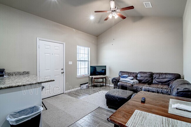 Building Photo - 875 FM 1696