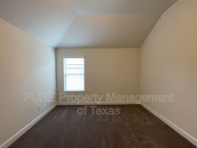 Building Photo - 716 Expedition Way