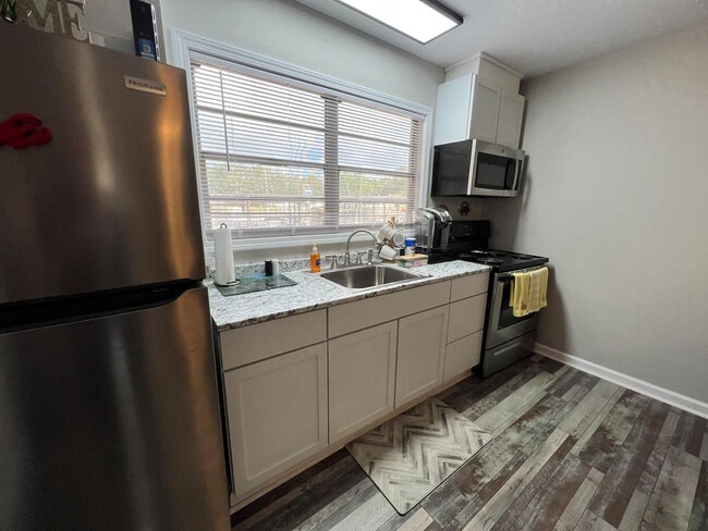 Building Photo - 3213 Willis St