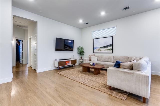 Building Photo - 8209 Laflin Ln