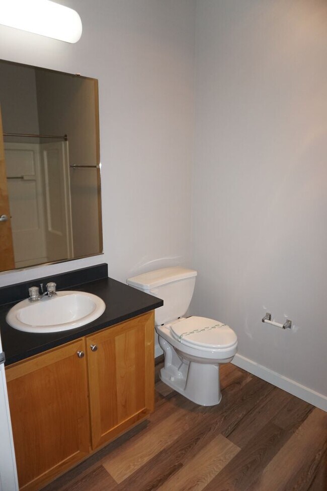 Building Photo - 701 Columbia St