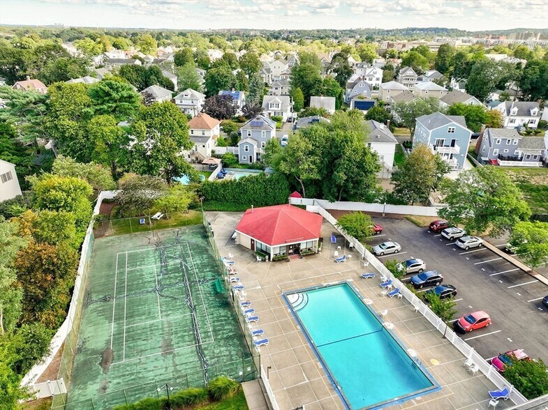 Pool and Tennis Court - 165 Quincy Shore Dr