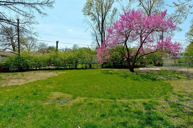 Building Photo - 980 Manresa Ln