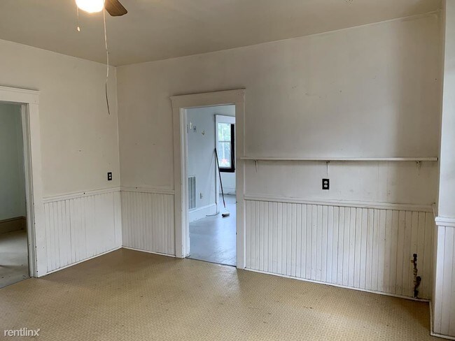 Building Photo - 6002 Fleet Ave