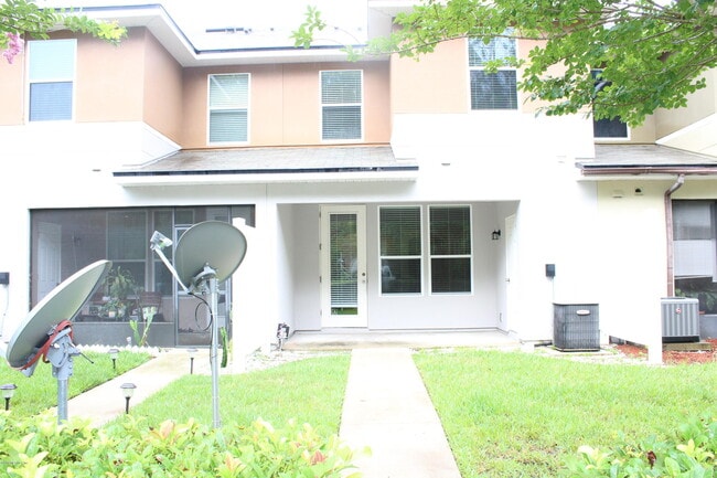 Building Photo - 625 Oakleaf Plantation Pkwy
