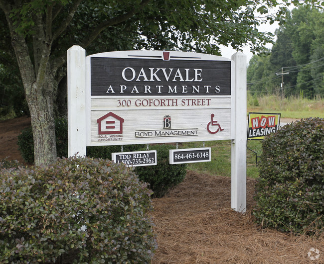 Building Photo - Oakvale Apartments
