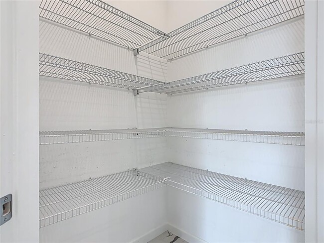 Building Photo - 1043 Lakeshore Breeze Pl